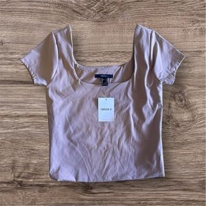 Forever 21 beige or pale pink Short Sleeved Crop Top Women's S square necklace